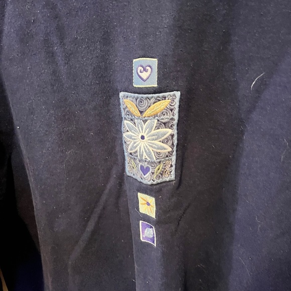 navy blue flower crewneck - Picture 2 of 3